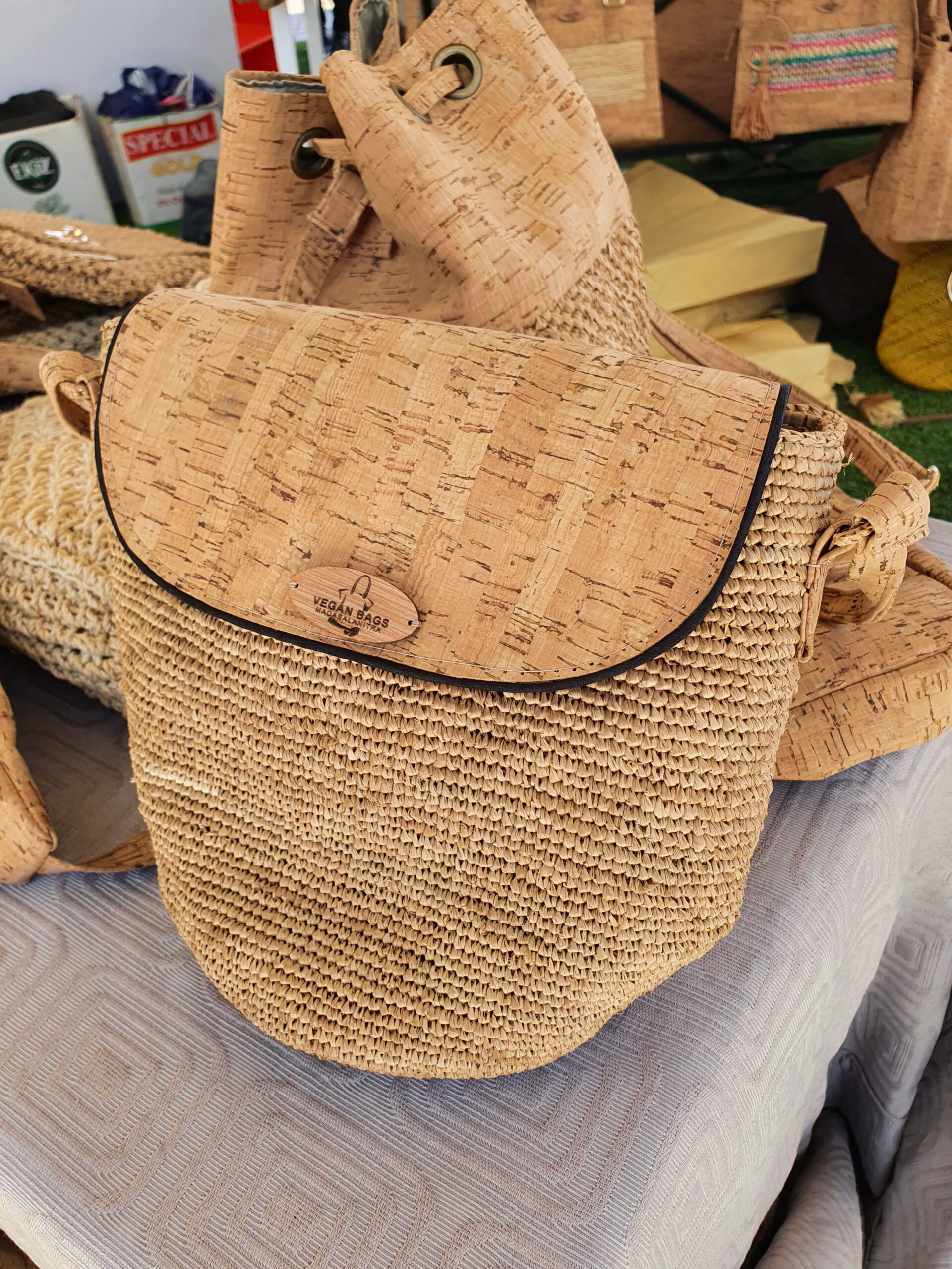 Raphia bag — tradition meets contemporary design