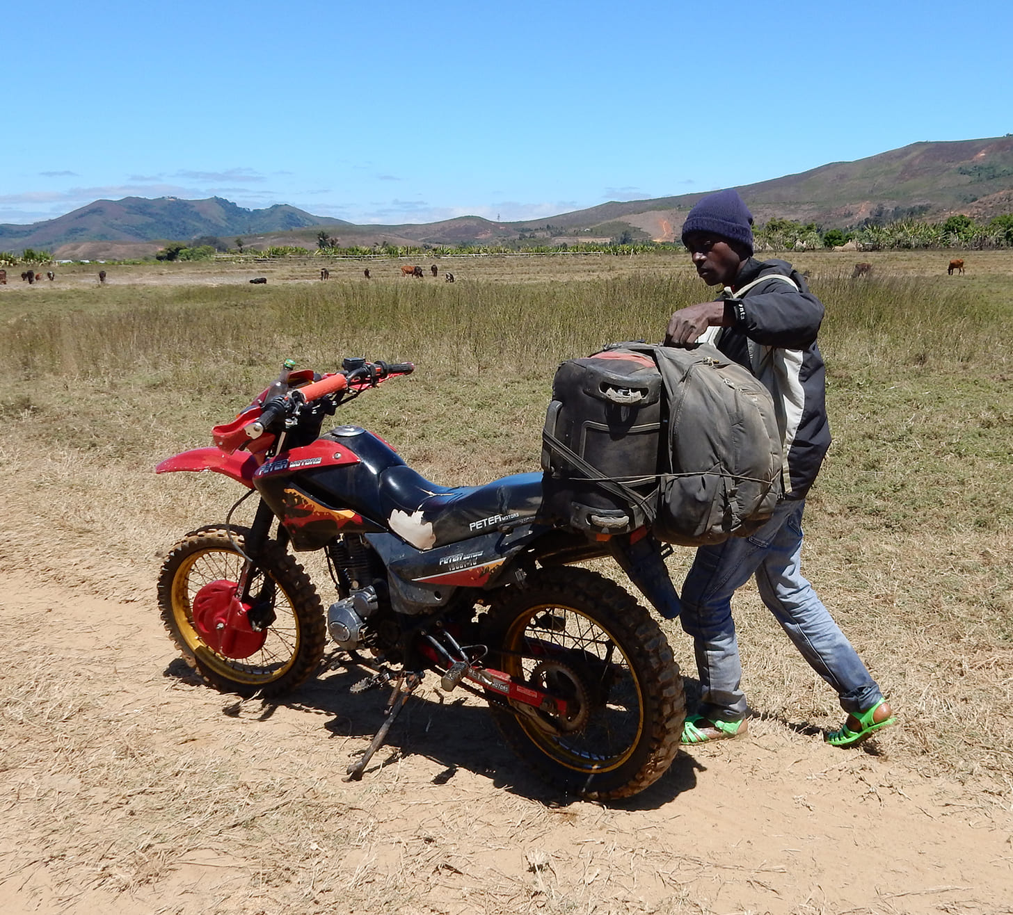 Enduro roadtrip adventure Madagascar